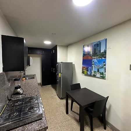 Апартаменты Residencia Terreros Гуаякиль Экстерьер фото